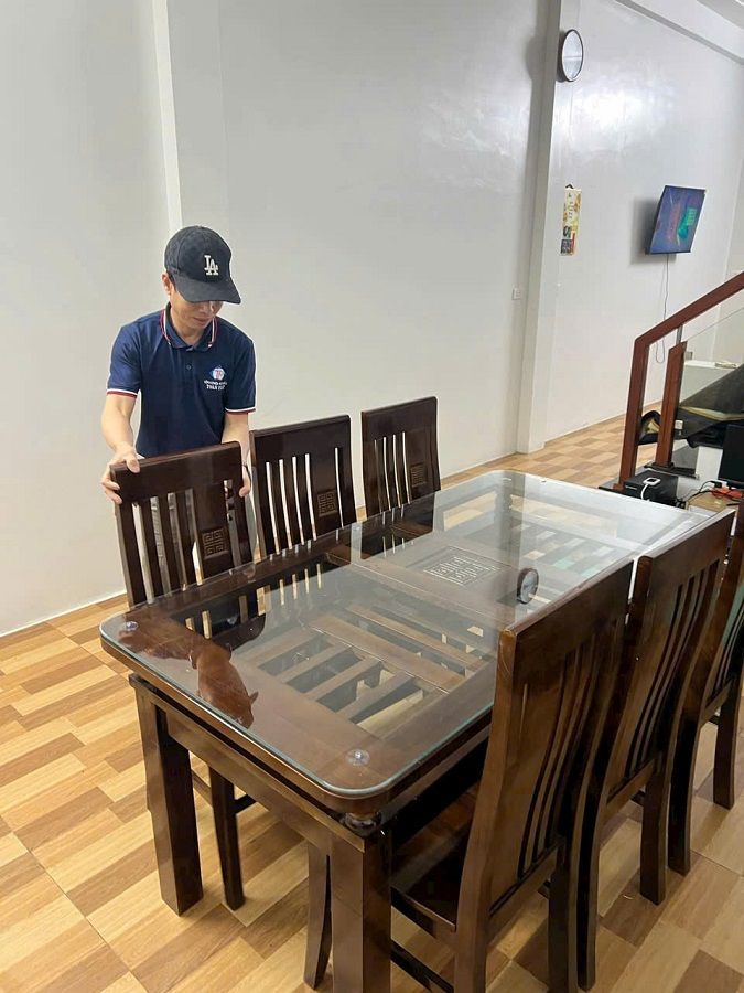 Bàn ăn gỗ xoan bắc phun màu óc chó BGA61